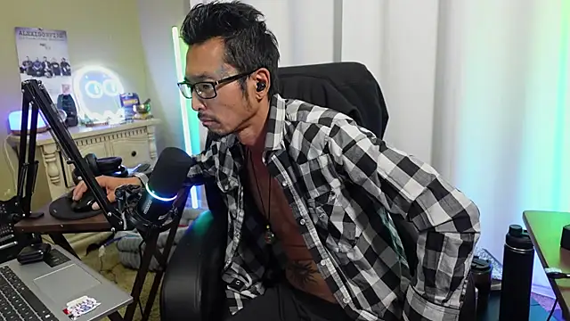 Chatroom XXX en direct de Ghost11_11