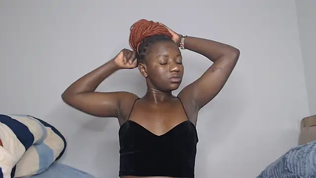 Pixie-Baby Adlı Modelin Canlı XXX Sohbeti