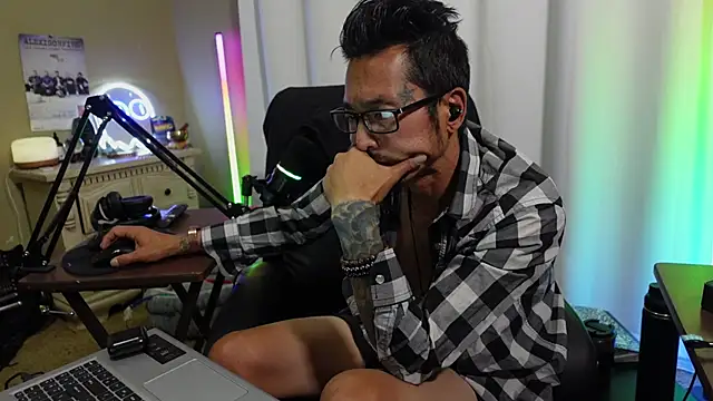 Ghost11_11's Live XXX Chat