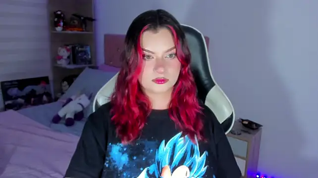 OphelianaRose33 XXX чат на живо