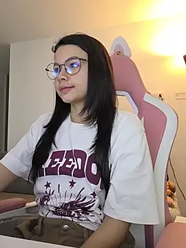 azumiichan Adlı Modelin Canlı XXX Sohbeti