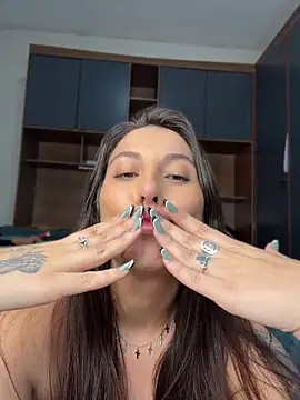 Carolini09 – Naživo XXX chat