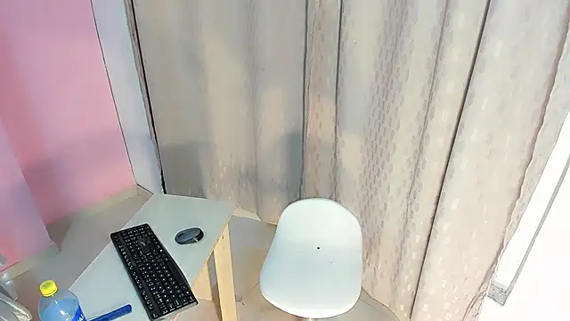 Ashley_Alexa's Live Chat Room