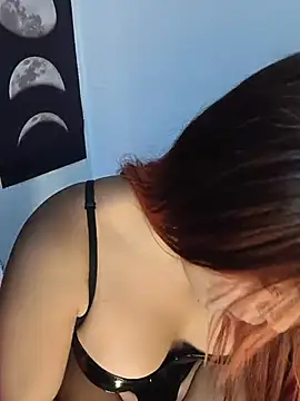 Marie_Swift লাইভ XXX চ্যাট