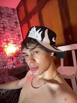 Živý XXX chat LoganSteel_