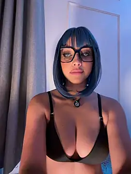 catalina__lovers Adlı Modelin Canlı XXX Sohbeti