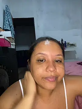 Bigostosa Adlı Modelin Canlı XXX Sohbeti