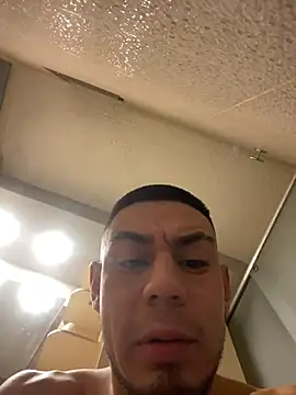 Taylor_DiamondBoy live XXX chat
