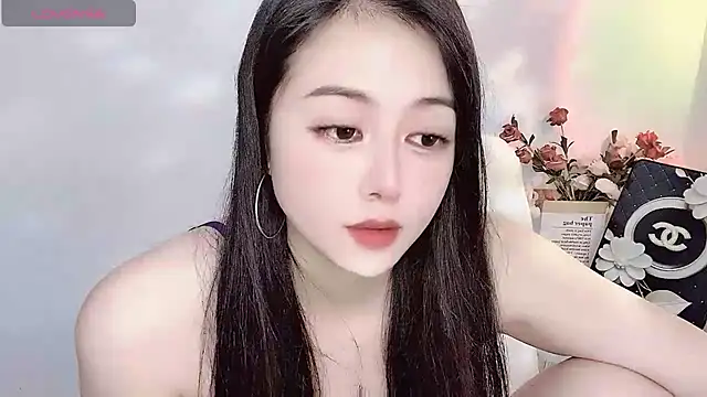 Lydia_170's Live XXX Chat
