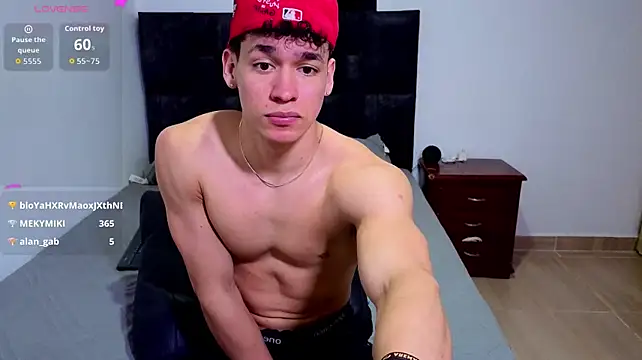 Luke_MuscleのライブXXXチャット