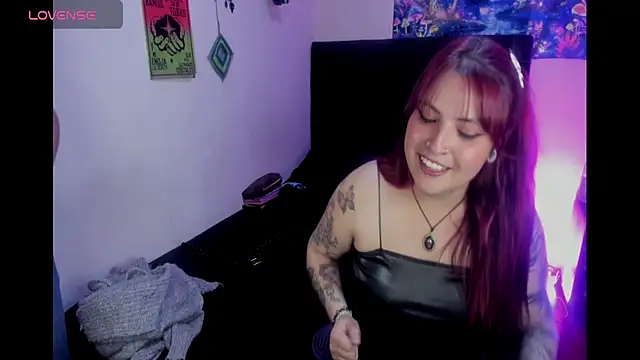 Chat XXX en directo de lunaa_rayy420
