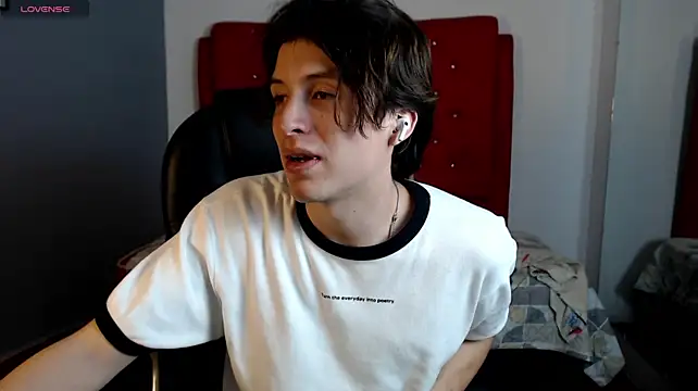 Marcoviolet's Live XXX Chat