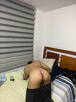 Taylor_DiamondBoy Live XXX-Chat