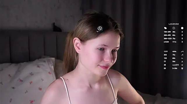 Chat +18 de LynHillaire ao vivo
