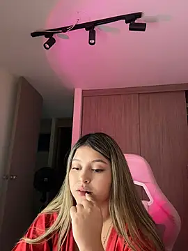 lunablossom_'s Live XXX Chat