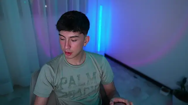 sweettaaron01's Live XXX Chat