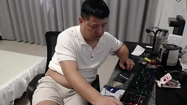 צ'אט XXX בשידור חי של zhang1118