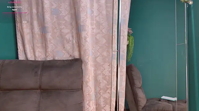 دردشة Layla_17 الجنسية المباشرة