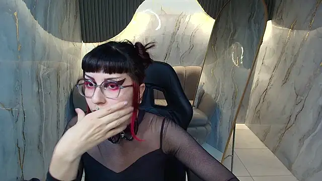 Chatroom XXX en direct de Ravenn_r