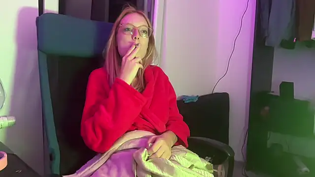 DouceMarine's Live XXX Chat