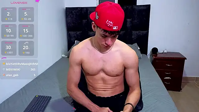 Luke_Muscle Chat XXX in diretta