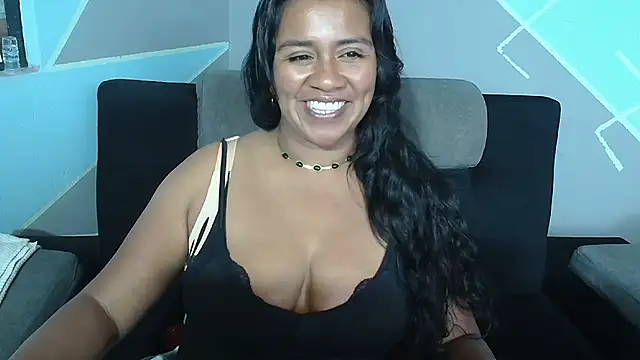 saggil23 live XXX chat
