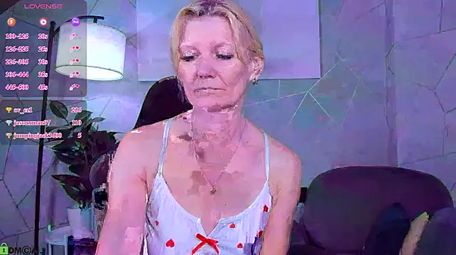 Julie_Lucas – Naživo XXX chat