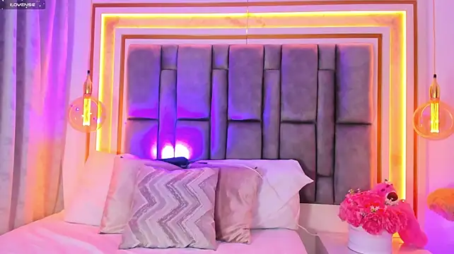 elianabrown Adlı Modelin Canlı XXX Sohbeti