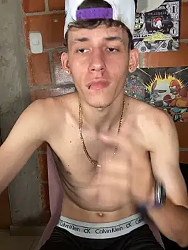 Mike-snderson Live XXX-chat
