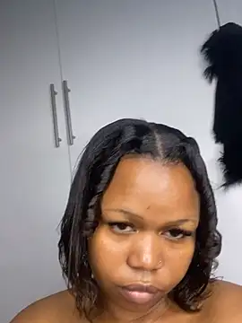 GoldenAss07's Live XXX Chat