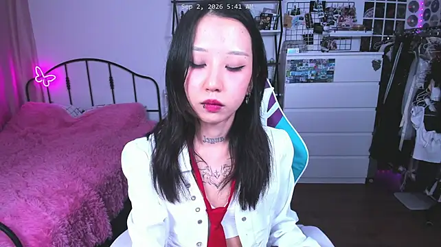 ashleywowmeow Chat XXX in diretta