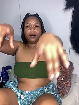 GoldenAss07's Live XXX Chat