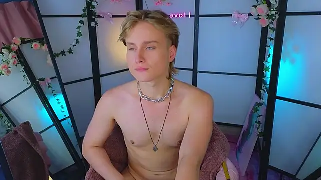 XXX chat uživo modela cumboydoll