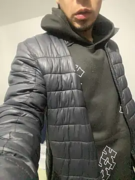 Taylor_DiamondBoy Adlı Modelin Canlı XXX Sohbeti