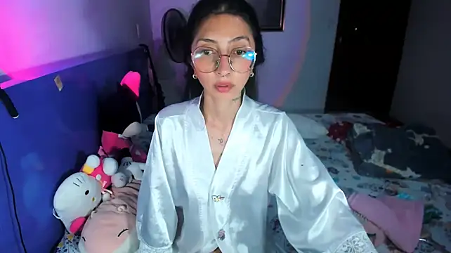 Anais_lux Adlı Modelin Canlı XXX Sohbeti