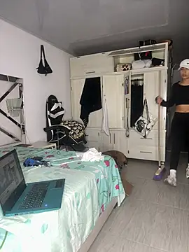 maybelline69's Live XXX Chat