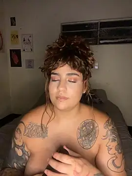 name_less_lulu's Live XXX Chat