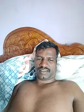 Paramkeerthin Live XXX chat