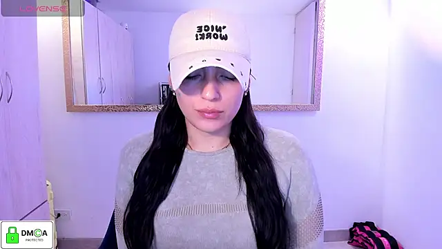 EricaVanderhill Chat XXX in diretta
