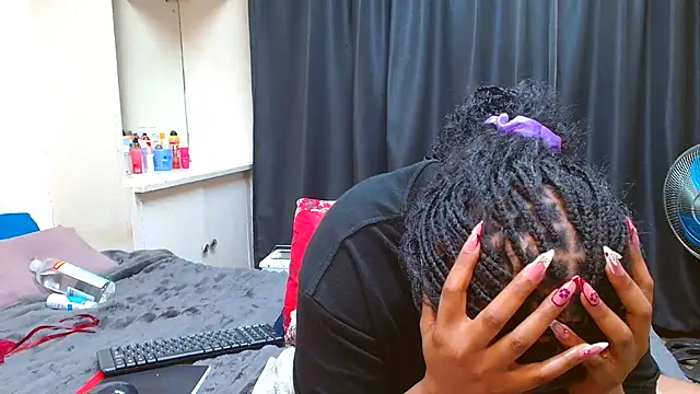 Xoli_11n Live XXX chat