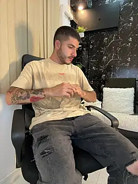 צ'אט XXX בשידור חי של Rafael_Mendezz