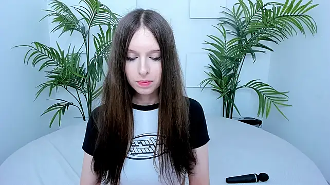 dark_k1tty's Live XXX Chat
