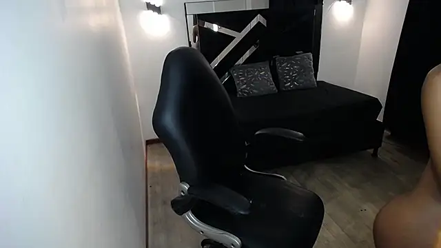 MarianaRojas_'s Live XXX Chat