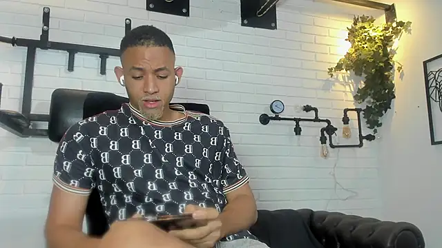 Онлайн чат XXX B_Wild