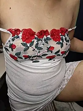 Nisha027's Live XXX Chat