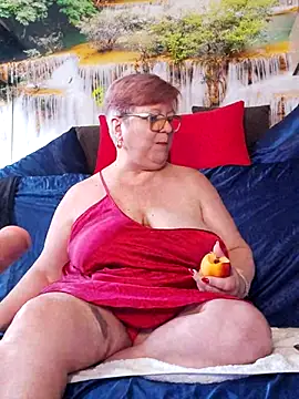 QueenPammy1 – Naživo XXX chat