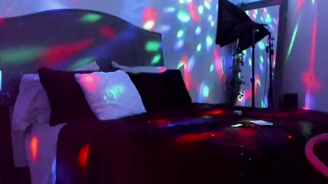 yiauana 现场XXX聊天