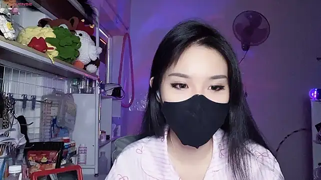 Tieu-May's Live XXX Chat