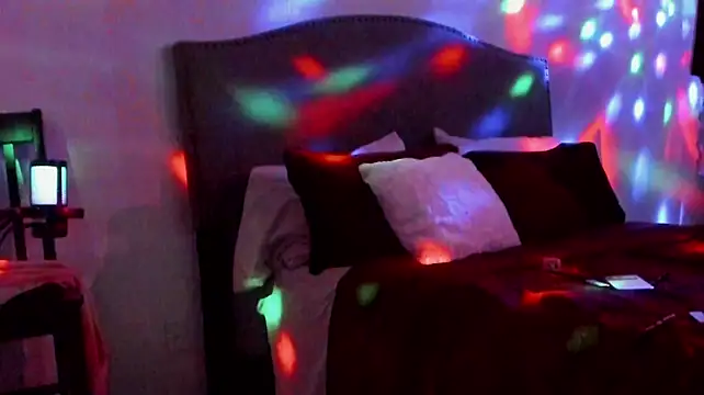 yiauana webcam show