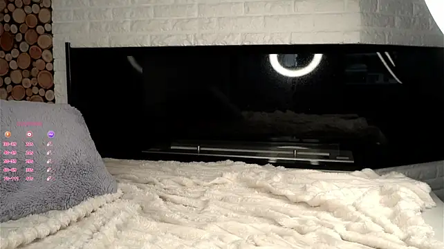 XXX chat uživo modela MonetLeitman